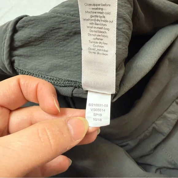 Athleta Woman’s Gray Pants Size 12 - Picture 8 of 14